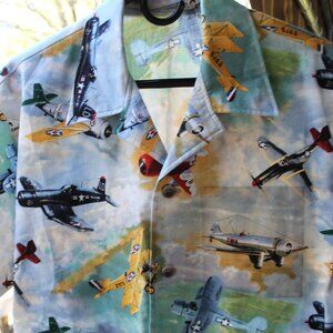 VTG Airplane Jet Bomber Planes Men's Shirt Size M